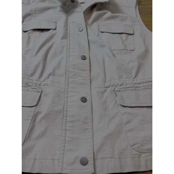 Orvis Khaki Woman’s Vest Size 14 Fly fishing, Hiking, Pockets - Picture 5 of 8